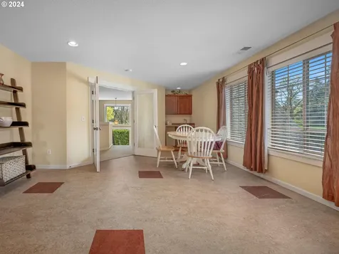 2084 N Walnut Street Canby OR 97013