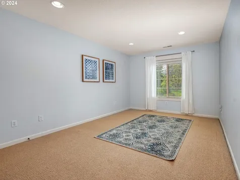 2084 N Walnut Street Canby OR 97013
