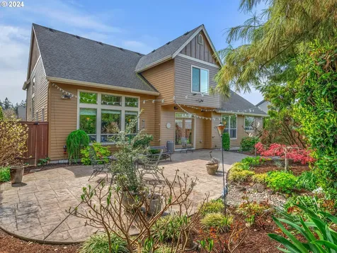 2084 N Walnut Street Canby OR 97013