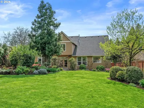 2084 N Walnut Street Canby OR 97013