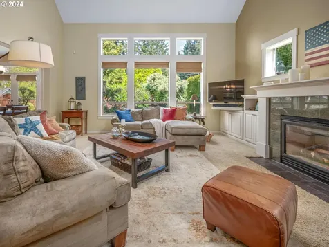 2084 N Walnut Street Canby OR 97013