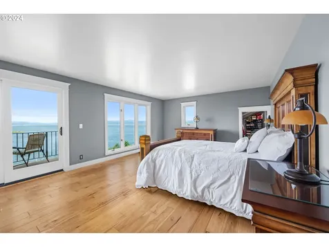 92992 Labeck Road Astoria OR 97103