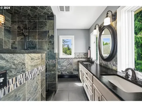 92992 Labeck Road Astoria OR 97103