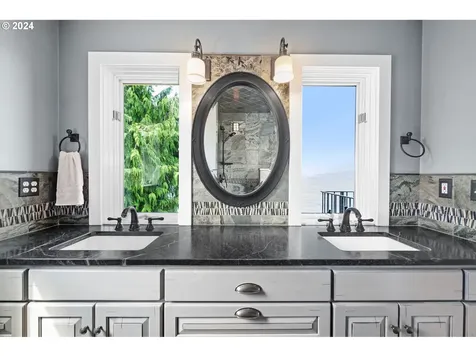 92992 Labeck Road Astoria OR 97103