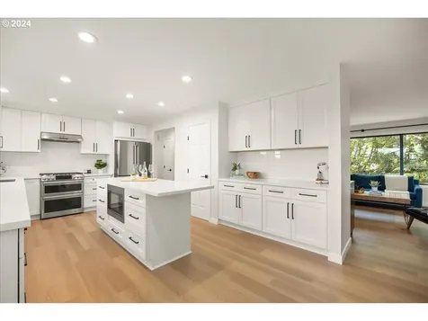 17070 Se Hagen Road Happy Valley OR 97086