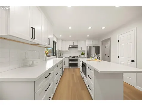 17070 Se Hagen Road Happy Valley OR 97086