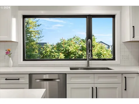 17070 Se Hagen Road Happy Valley OR 97086