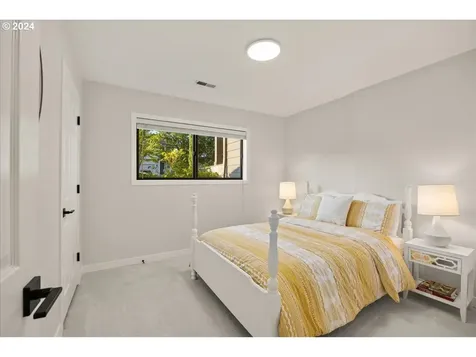 17070 Se Hagen Road Happy Valley OR 97086