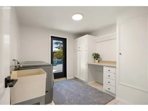 17070 Se Hagen Road Happy Valley OR 97086