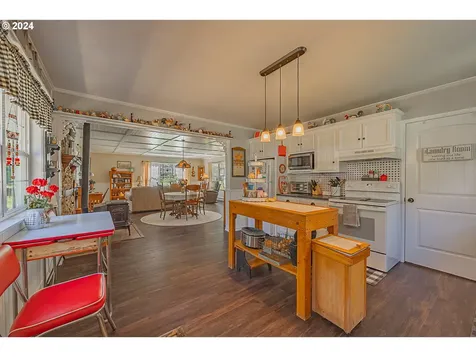 96601 Larson Lane North Bend OR 97459