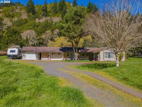 96601 Larson Lane North Bend OR 97459