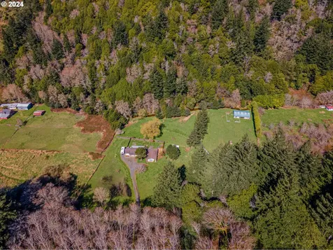 96601 Larson Lane North Bend OR 97459