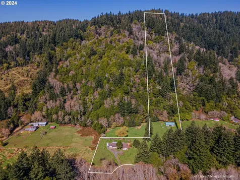 96601 Larson Lane North Bend OR 97459