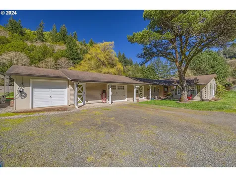 96601 Larson Lane North Bend OR 97459
