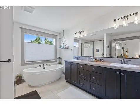 19309 Windmill Drive Oregon City OR 97045