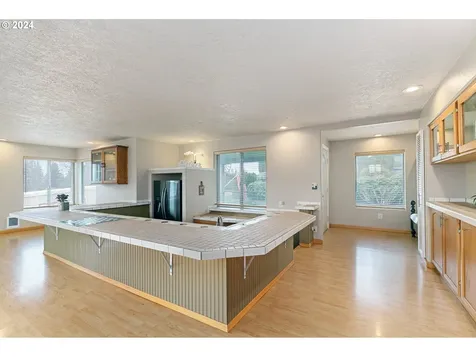 207 Nw 99th Street Vancouver WA 98665