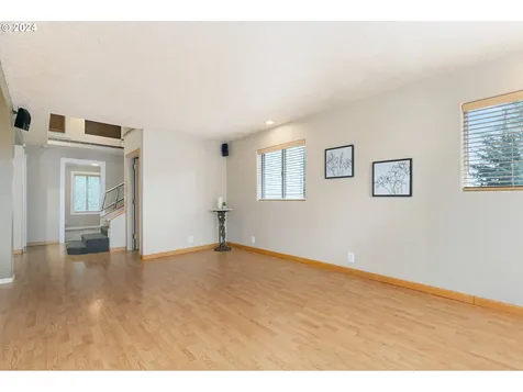 207 Nw 99th Street Vancouver WA 98665