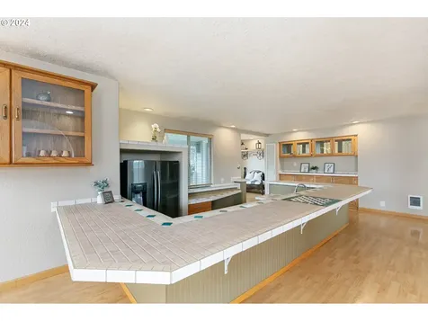 207 Nw 99th Street Vancouver WA 98665