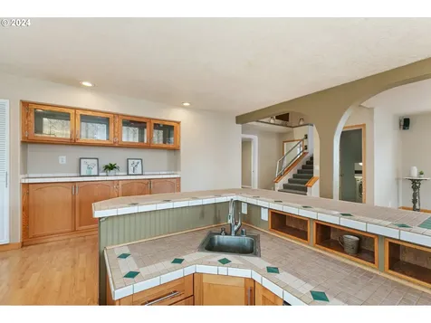 207 Nw 99th Street Vancouver WA 98665