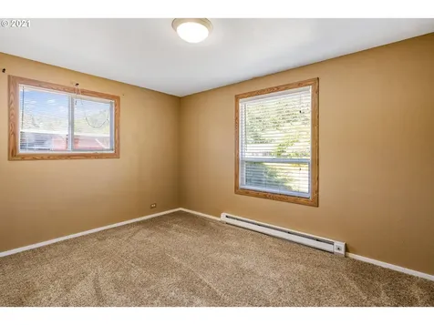 47572 Teller Road Oakridge OR 97463