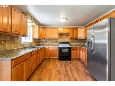 47572 Teller Road Oakridge OR 97463