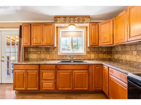 47572 Teller Road Oakridge OR 97463