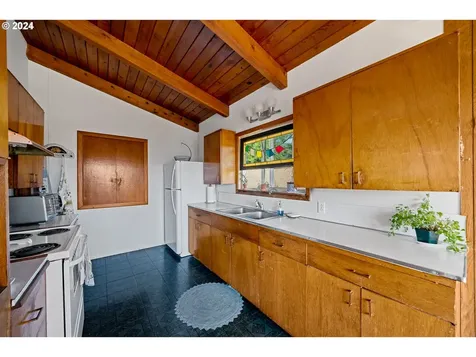35990 13th Street Nehalem OR 97131