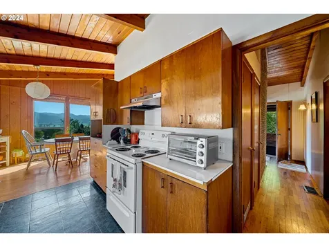 35990 13th Street Nehalem OR 97131