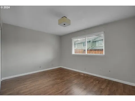 1925 NE Darby Street Hillsboro OR 97124