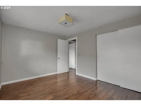 1925 NE Darby Street Hillsboro OR 97124