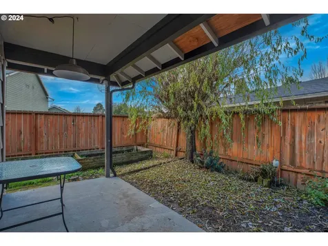 1925 NE Darby Street Hillsboro OR 97124