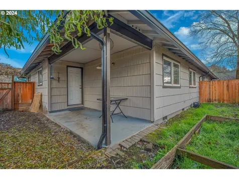 1925 NE Darby Street Hillsboro OR 97124