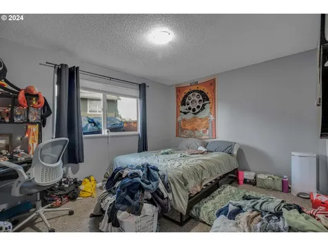 1925 NE Darby Street Hillsboro OR 97124