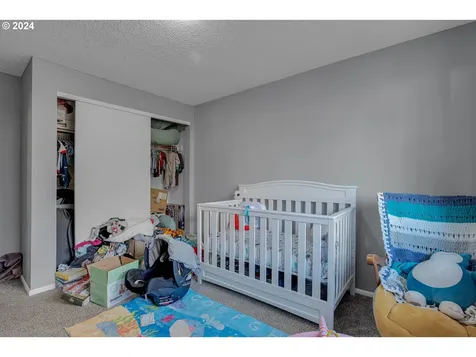 1925 NE Darby Street Hillsboro OR 97124
