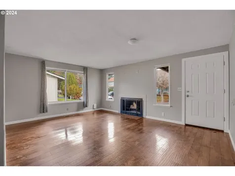 1925 NE Darby Street Hillsboro OR 97124