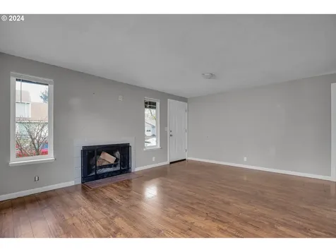 1925 NE Darby Street Hillsboro OR 97124