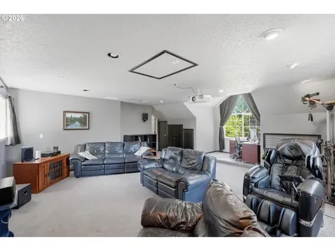 675 NE 21st Avenue Canby OR 97013