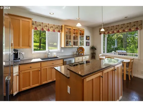 19100 NE Finnigan Hill Road Newberg OR 97132