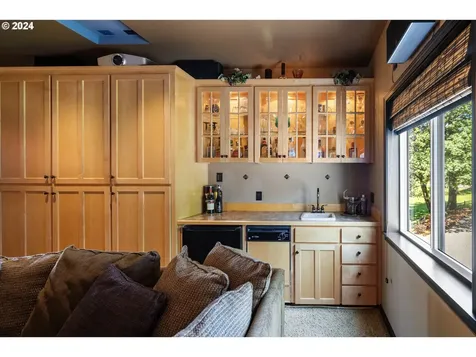 19100 NE Finnigan Hill Road Newberg OR 97132
