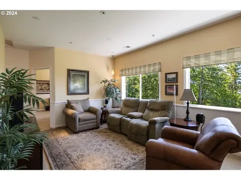19100 NE Finnigan Hill Road Newberg OR 97132
