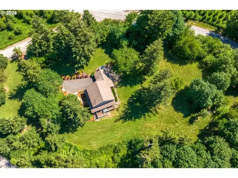 19100 NE Finnigan Hill Road Newberg OR 97132