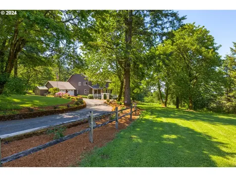 19100 NE Finnigan Hill Road Newberg OR 97132