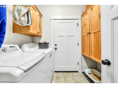 1130 S 40th Court Springfield OR 97478