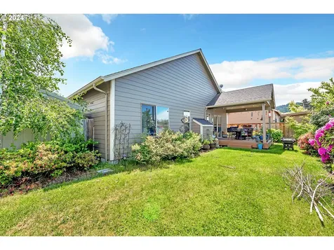 1130 S 40th Court Springfield OR 97478