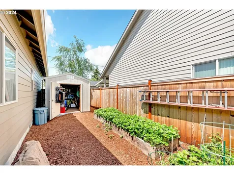 1130 S 40th Court Springfield OR 97478