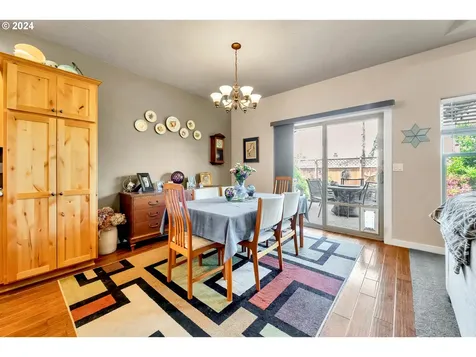 1130 S 40th Court Springfield OR 97478
