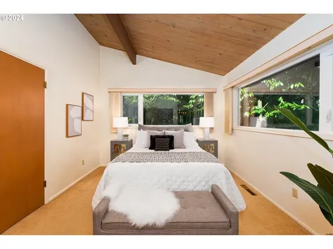 5930 Sw Ralston Drive Portland OR 97239
