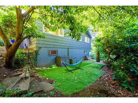 5930 Sw Ralston Drive Portland OR 97239