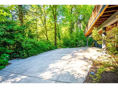 5930 Sw Ralston Drive Portland OR 97239