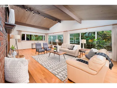 5930 Sw Ralston Drive Portland OR 97239